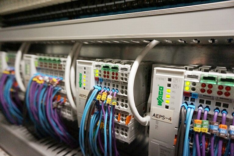 PLC مهندسی برق بهشتی قم
